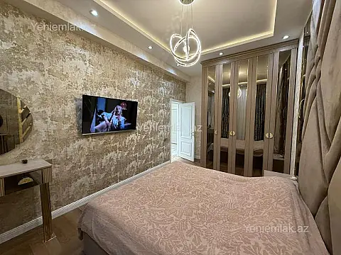 Satılır 3 otaqlı yeni tikili 160 m²