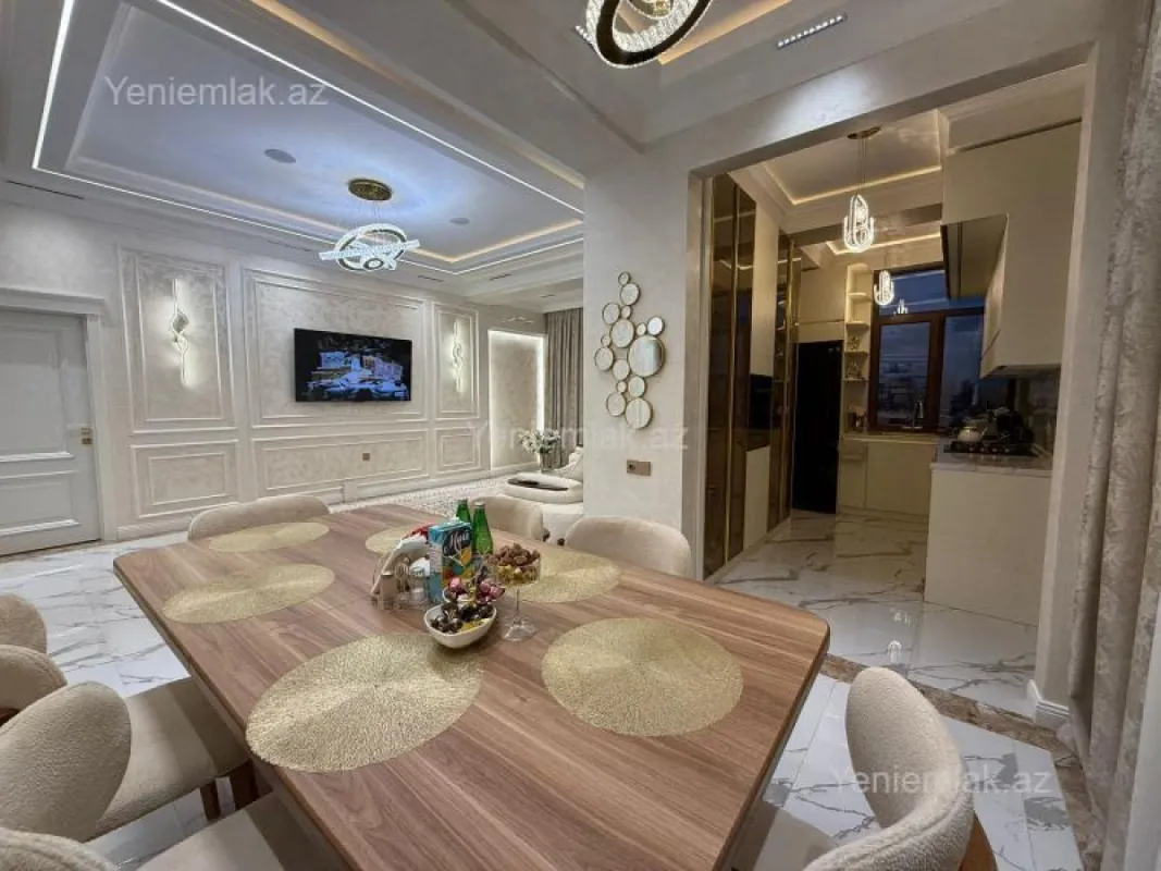 Satılır 3 otaqlı yeni tikili 160 m²