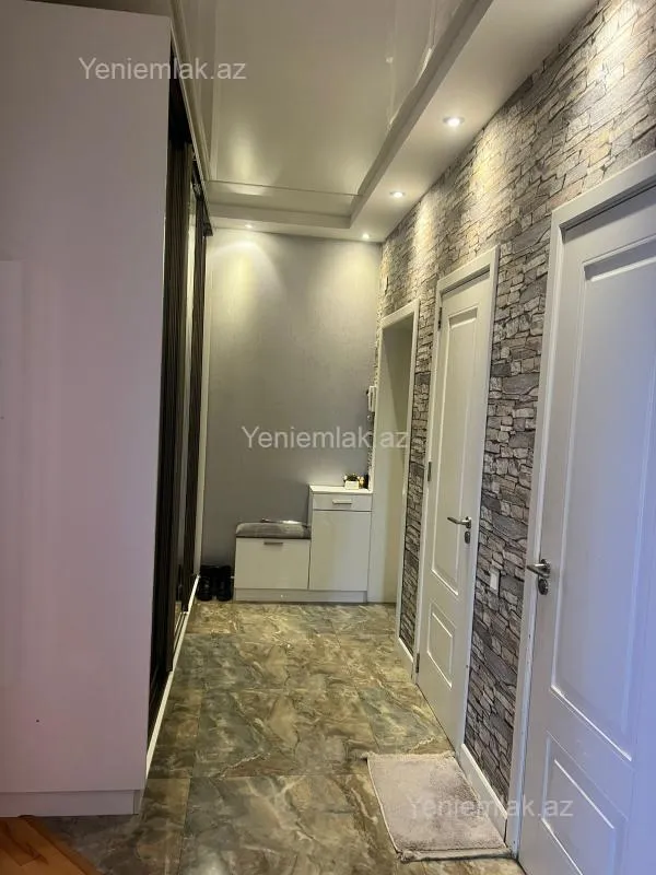 Satılır 3 otaqlı yeni tikili 135 m²