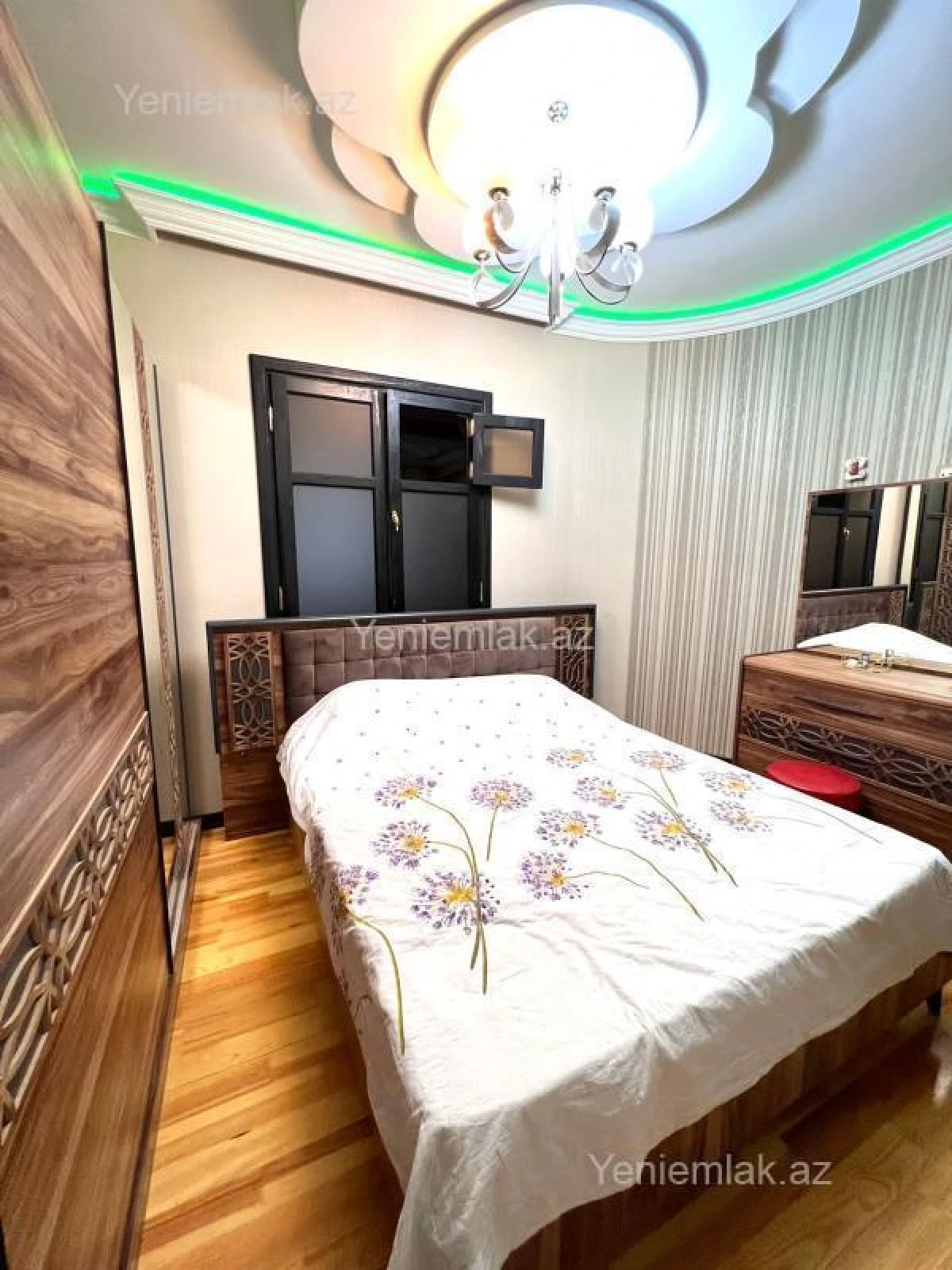 Satılır 2 otaqlı yeni tikili 60 m²