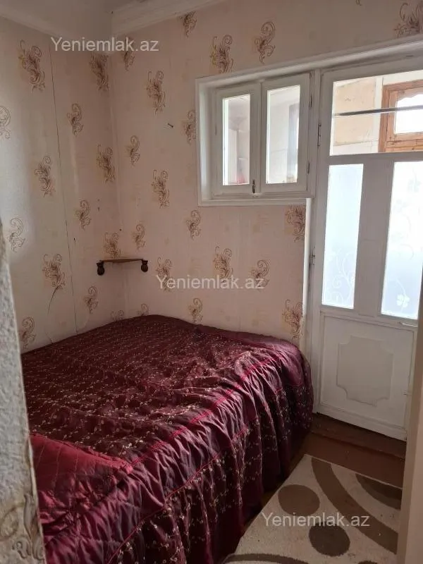 Satılır 2 otaqlı köhnə tikili 45 m²