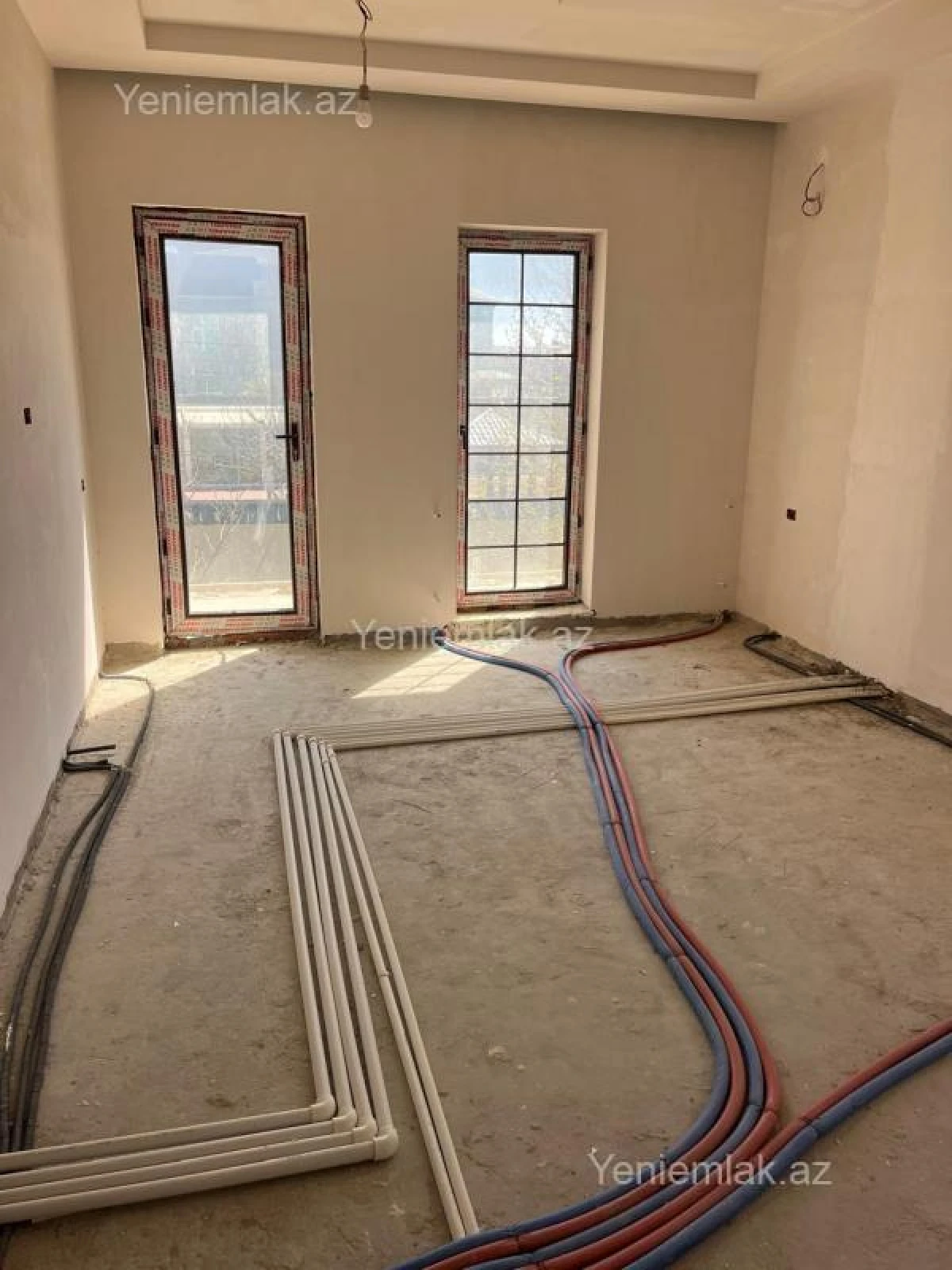 Satılır 6 otaqlı həyət evi 350 m²