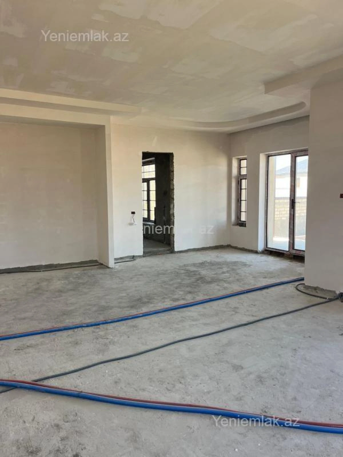 Satılır 6 otaqlı həyət evi 350 m²