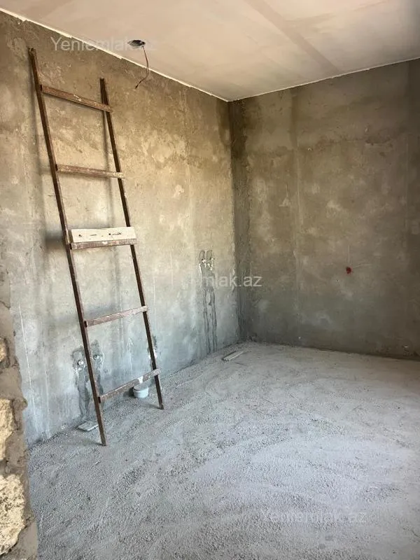 Satılır 6 otaqlı həyət evi 350 m²