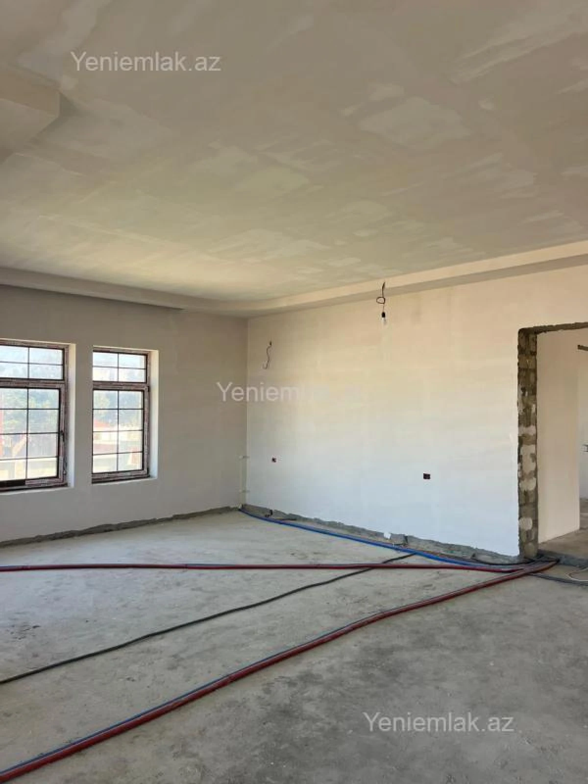 Satılır 6 otaqlı həyət evi 350 m²