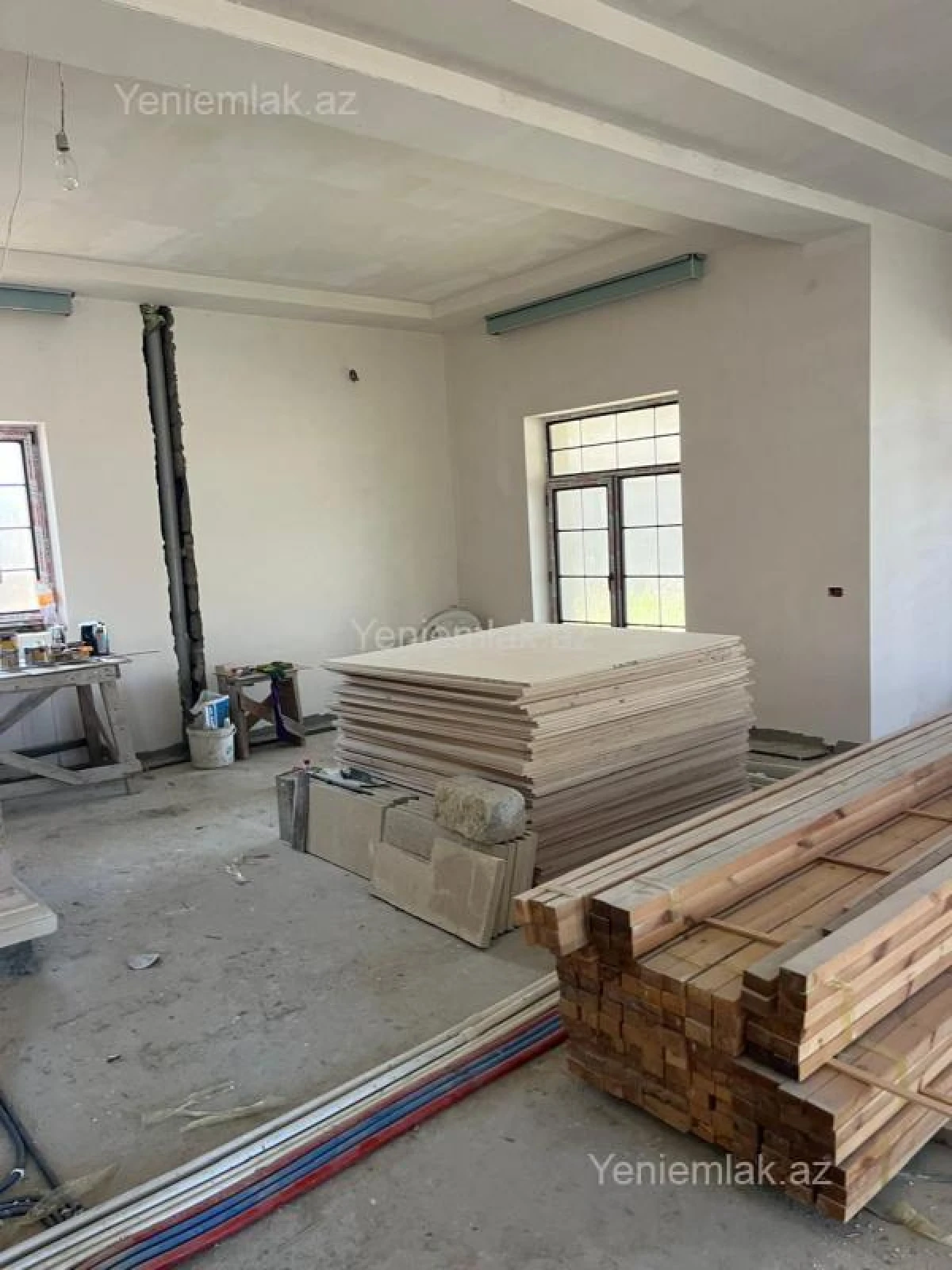 Satılır 6 otaqlı həyət evi 350 m²