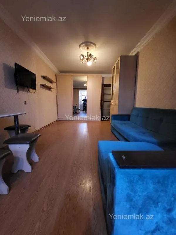 Satılır 2 otaqlı köhnə tikili 32 m²