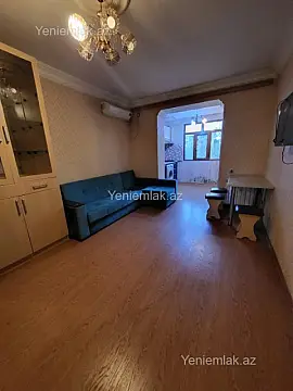 Satılır 2 otaqlı köhnə tikili 32 m²