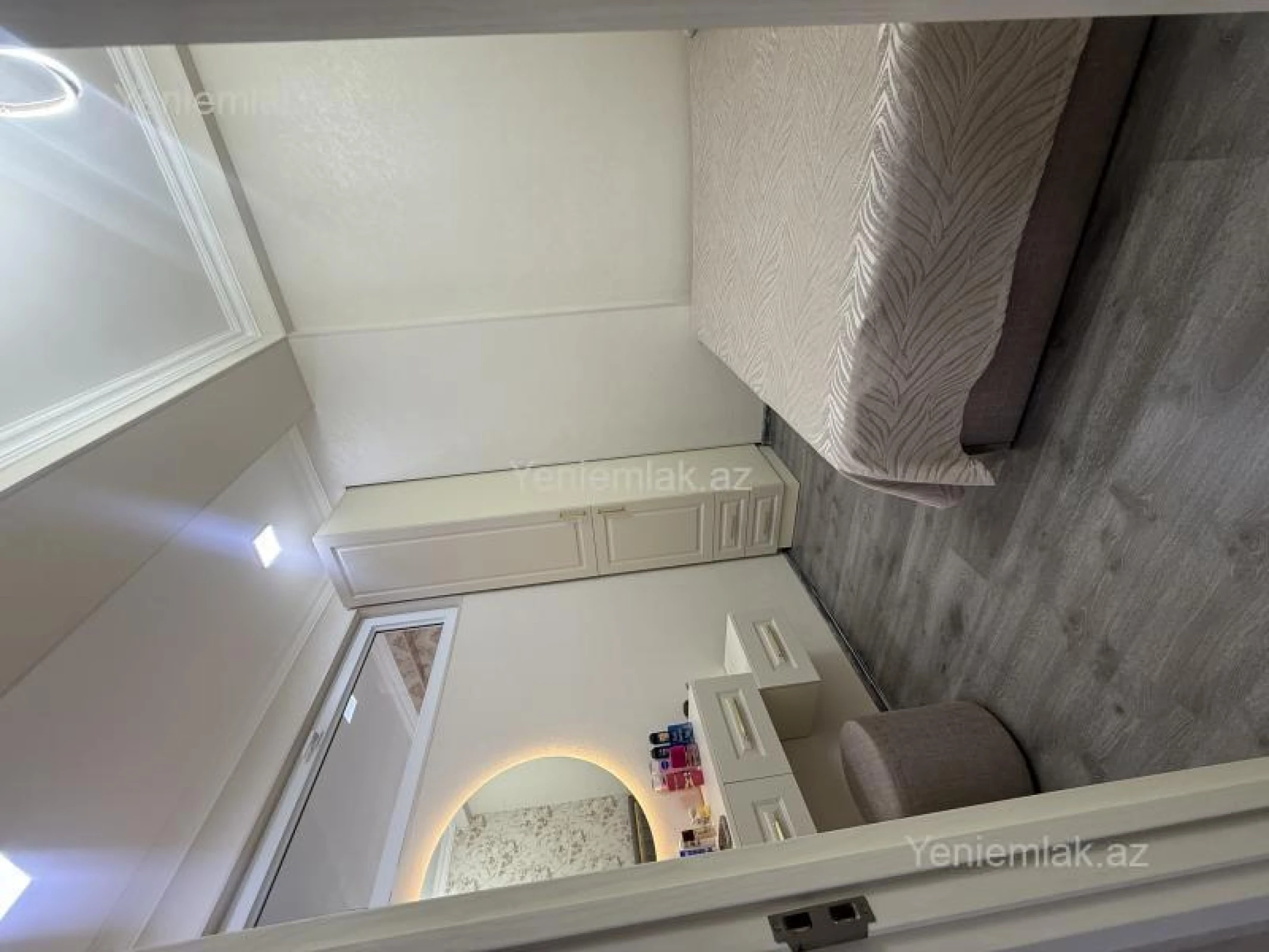 Satılır 3 otaqlı yeni tikili 73 m²