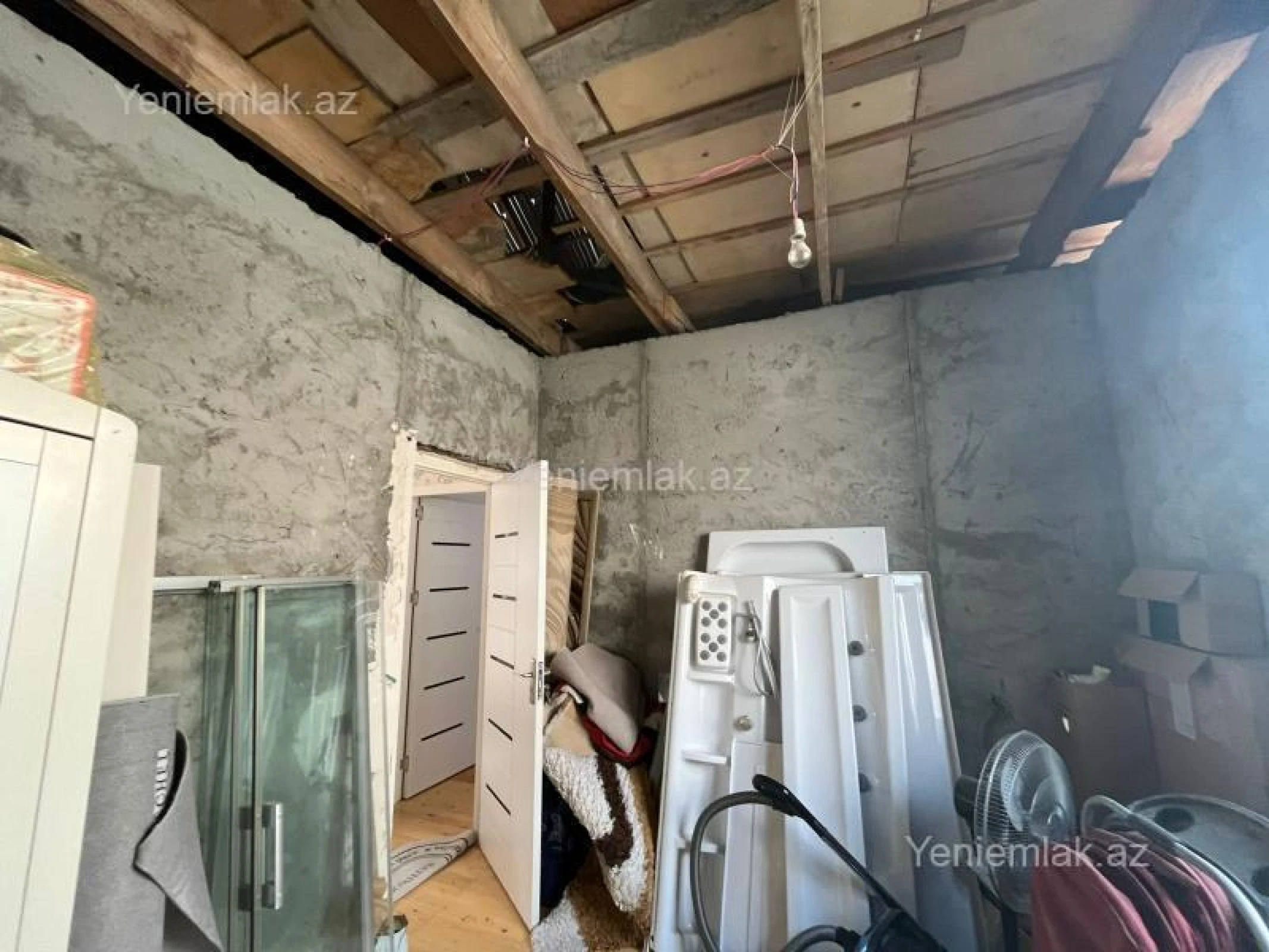Satılır 6 otaqlı həyət evi 200 m²