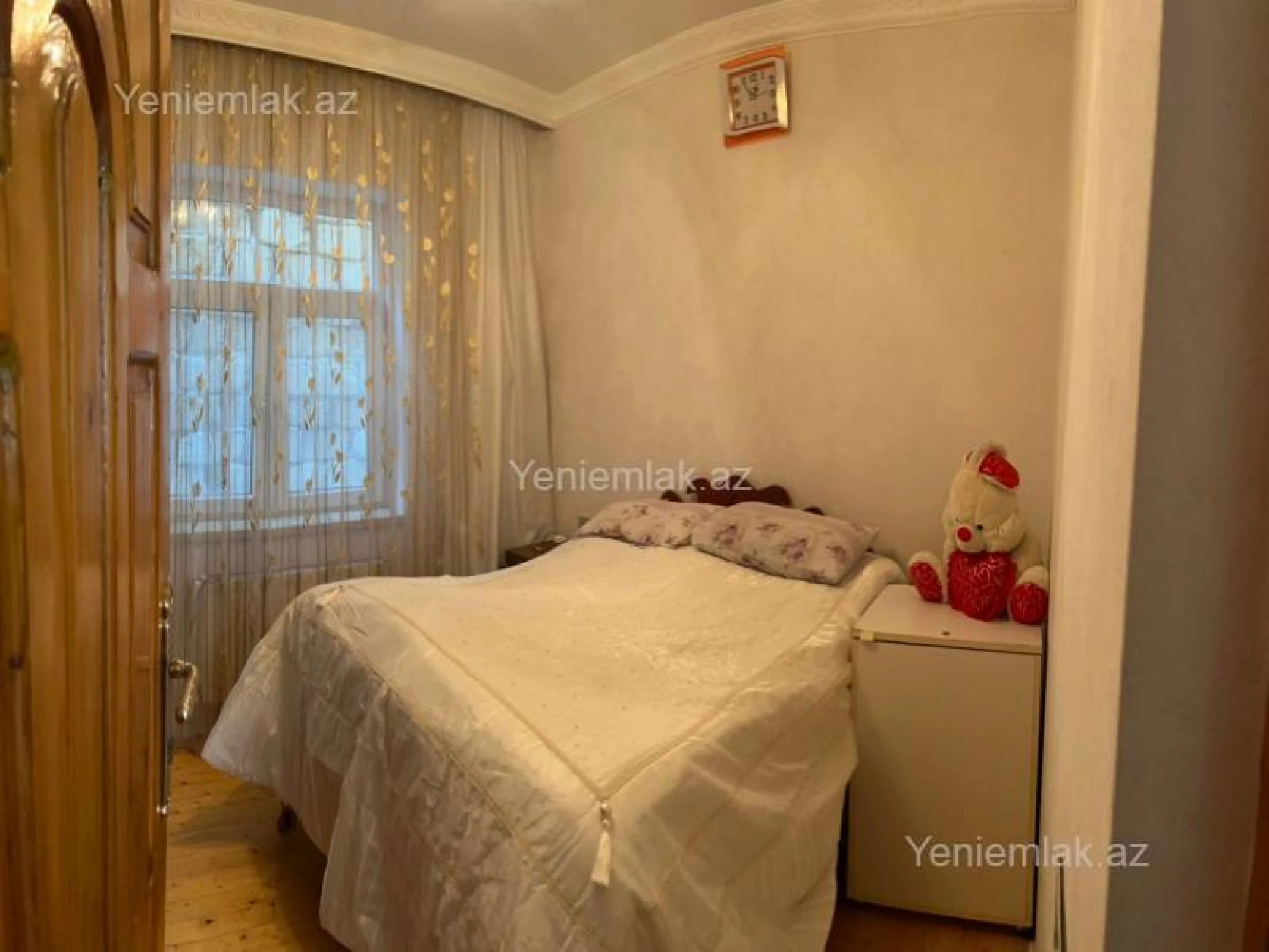 Satılır 6 otaqlı həyət evi 200 m²