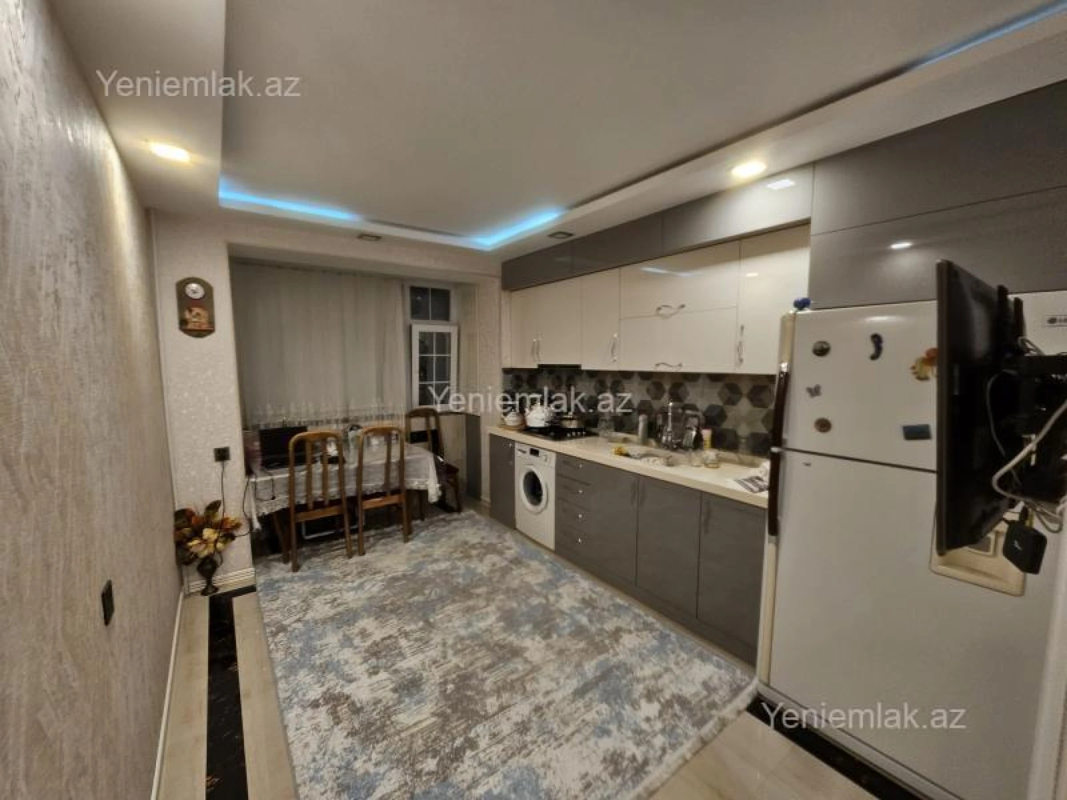 Satılır 2 otaqlı köhnə tikili 60 m²