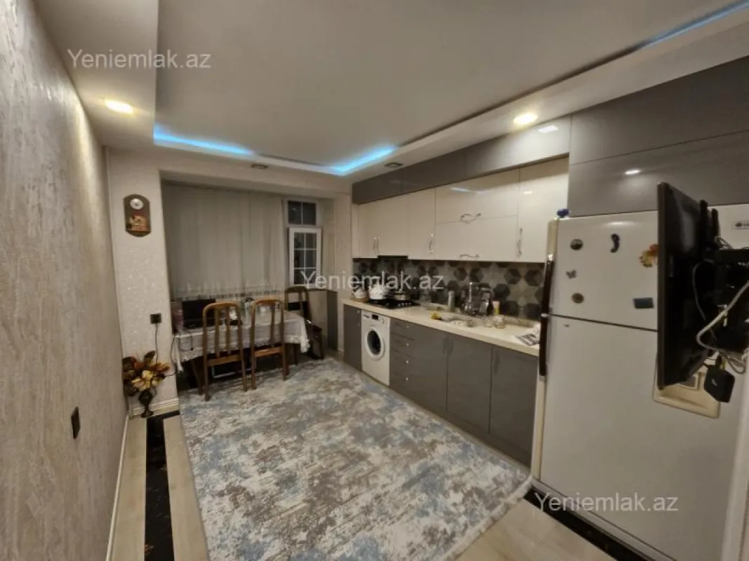 Satılır 2 otaqlı köhnə tikili 60 m²