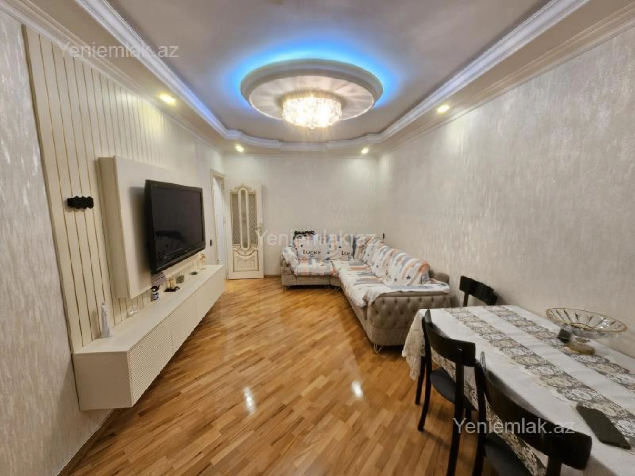 Satılır 2 otaqlı köhnə tikili 60 m²