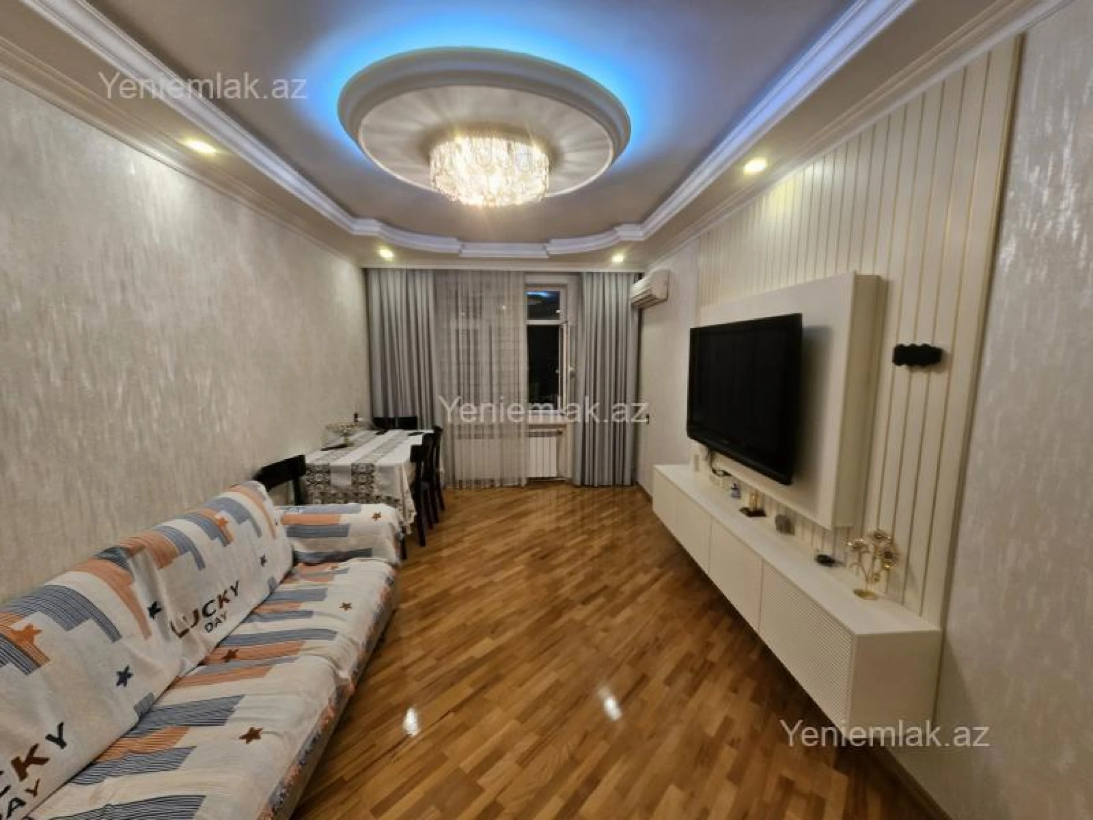 Satılır 2 otaqlı köhnə tikili 60 m²