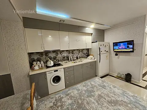 Satılır 2 otaqlı köhnə tikili 60 m²