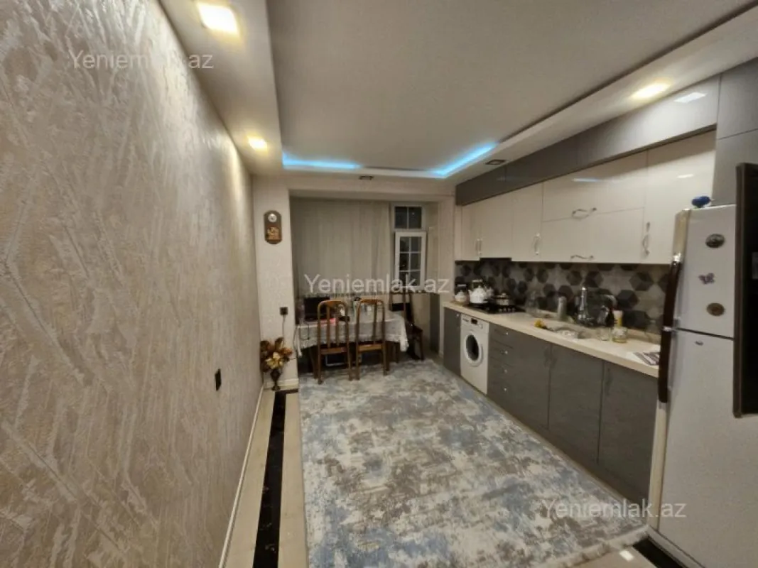 Satılır 2 otaqlı köhnə tikili 60 m²