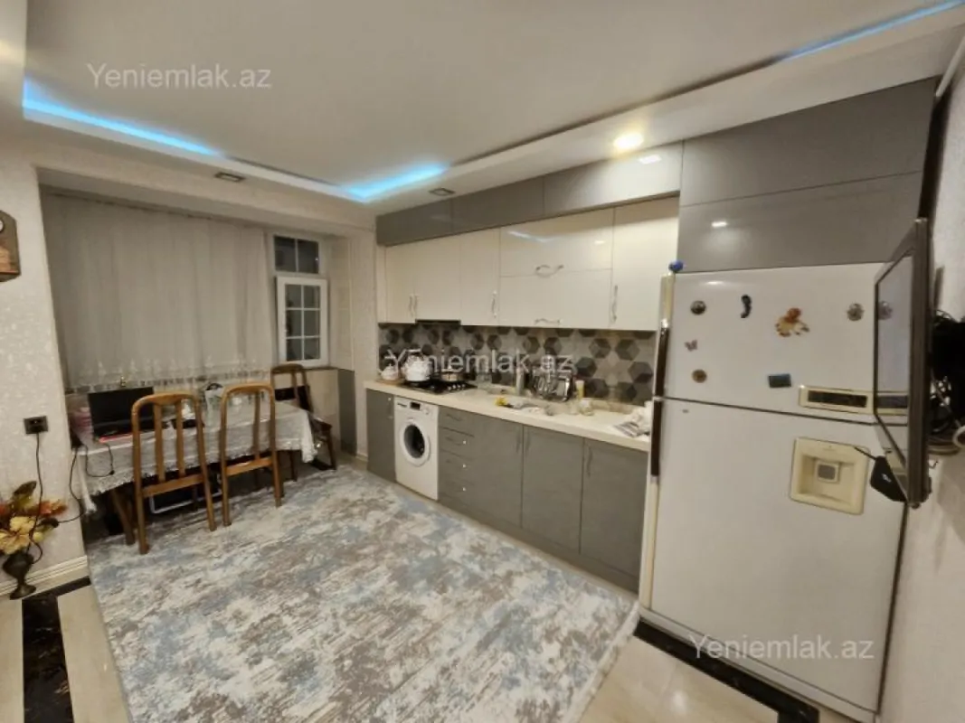 Satılır 2 otaqlı köhnə tikili 60 m²