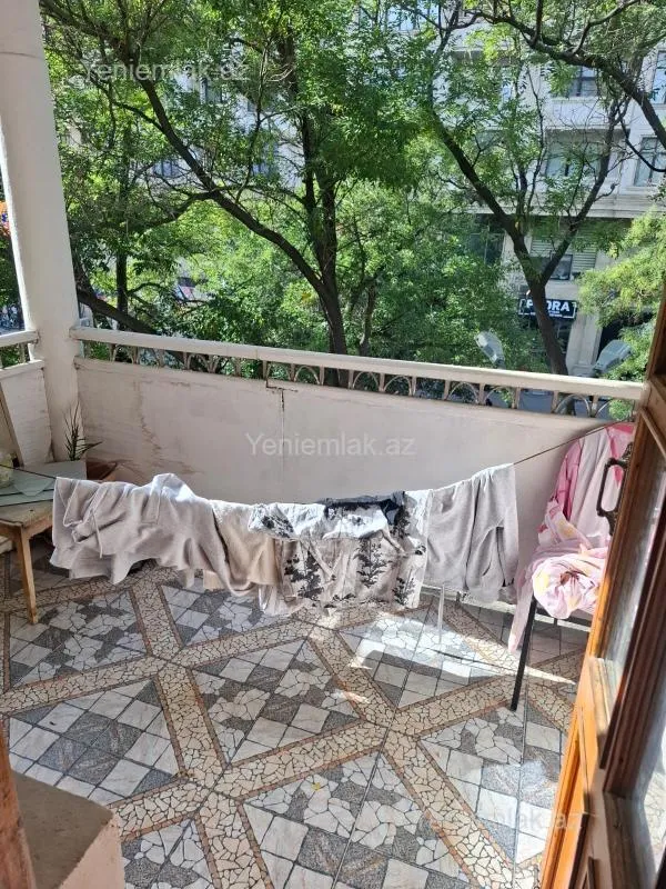 Satılır 3 otaqlı köhnə tikili 65 m²