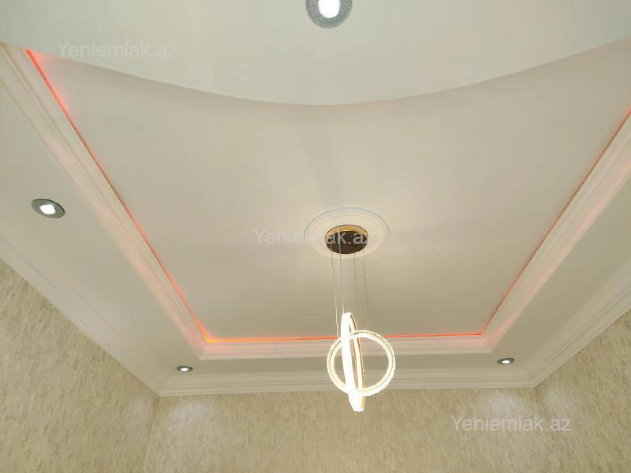 Satılır 5 otaqlı həyət evi 190 m²