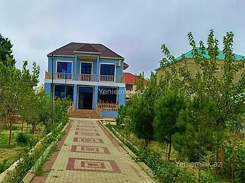 Satılır 5 otaqlı həyət evi 285 m²