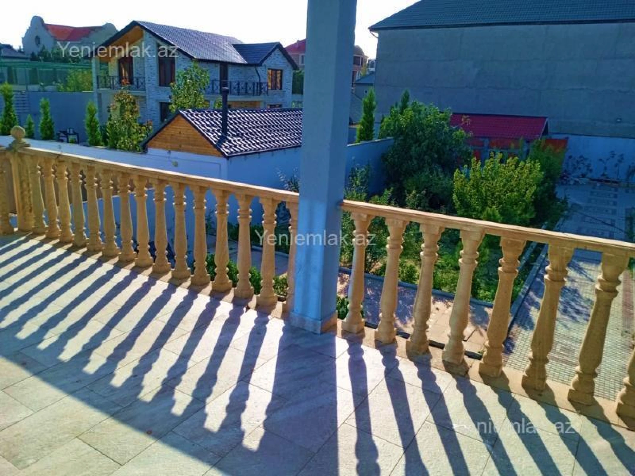 Satılır 5 otaqlı həyət evi 285 m²