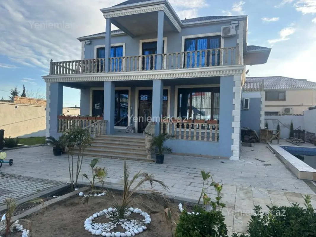 Satılır 5 otaqlı həyət evi 285 m²