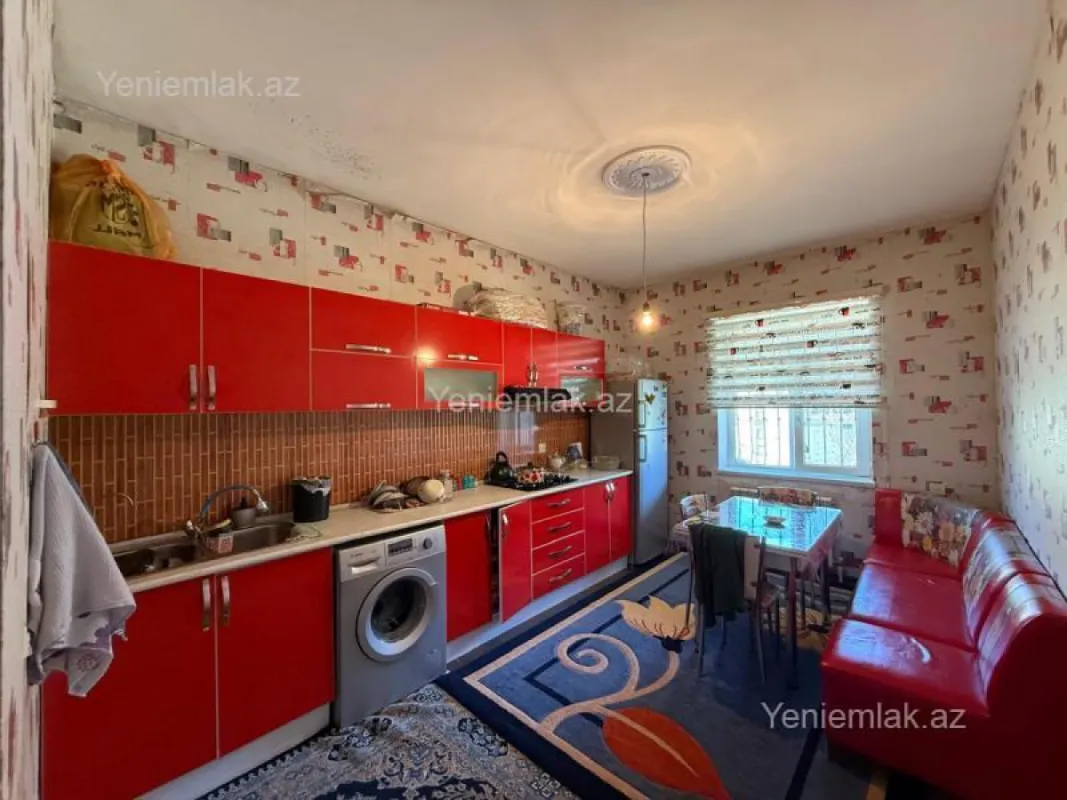 Satılır 4 otaqlı həyət evi 130 m²