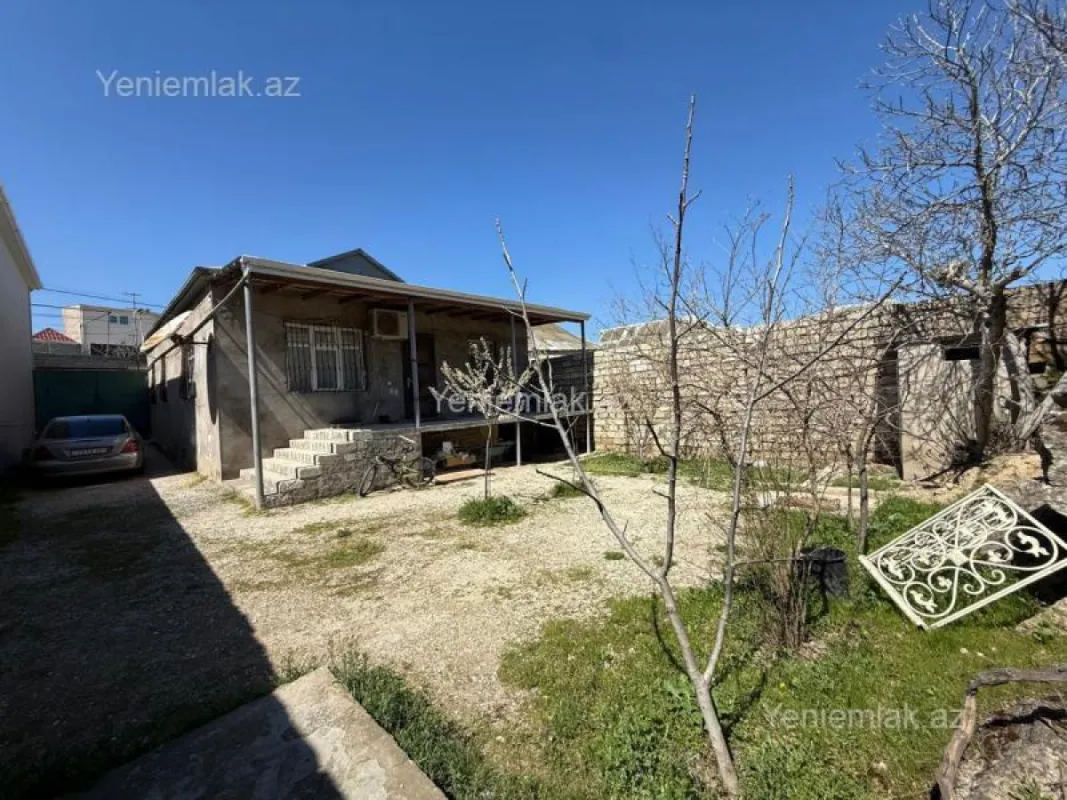 Satılır 4 otaqlı həyət evi 130 m²