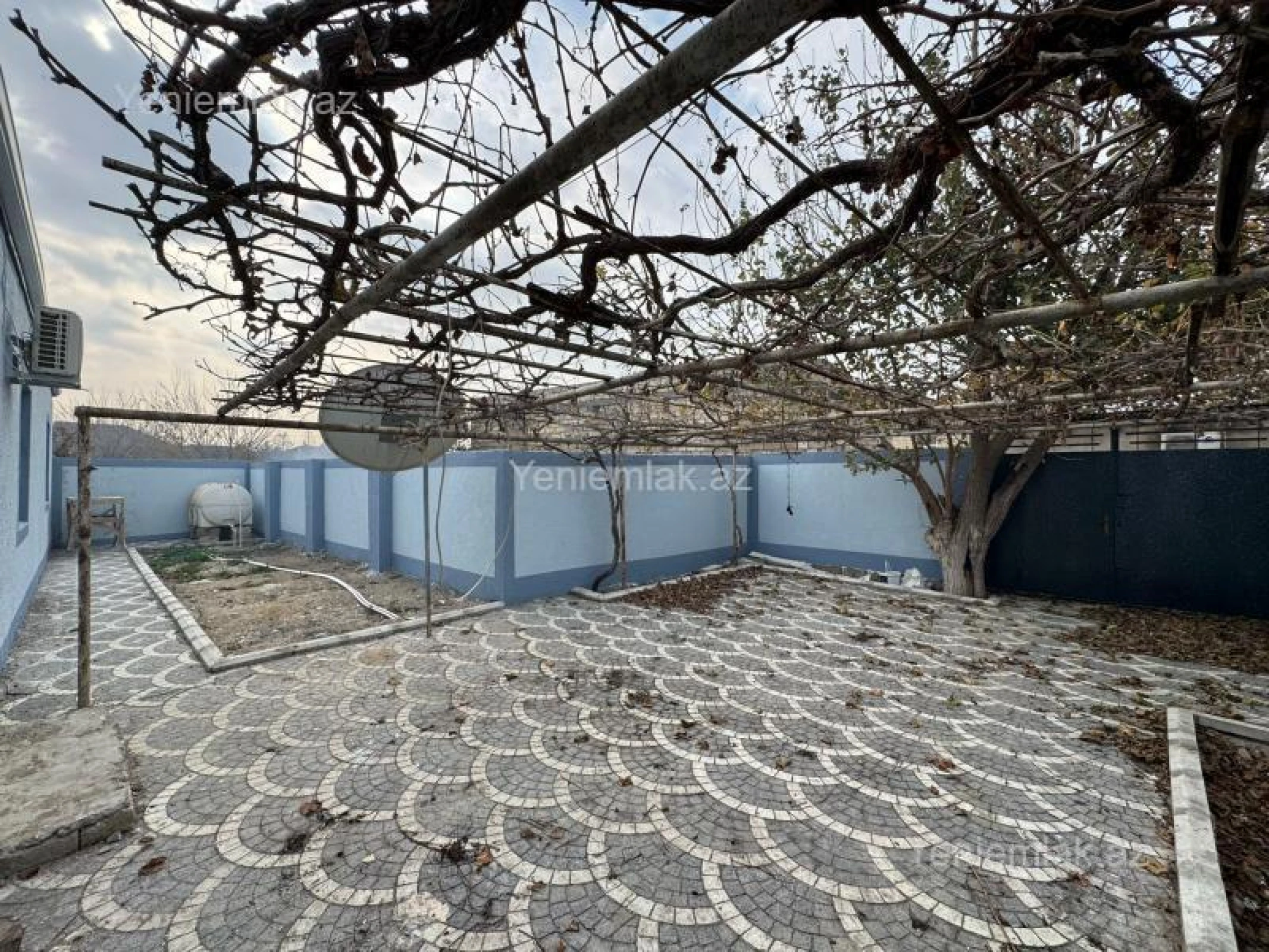 Satılır 4 otaqlı həyət evi 135 m²