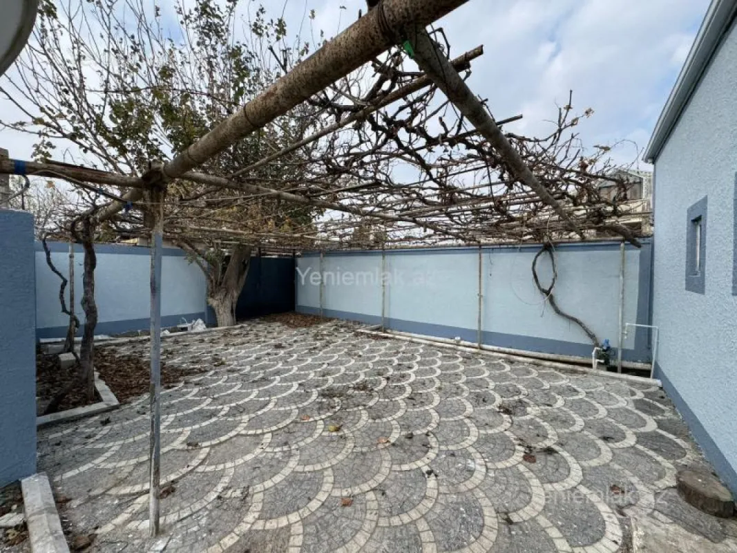 Satılır 4 otaqlı həyət evi 135 m²