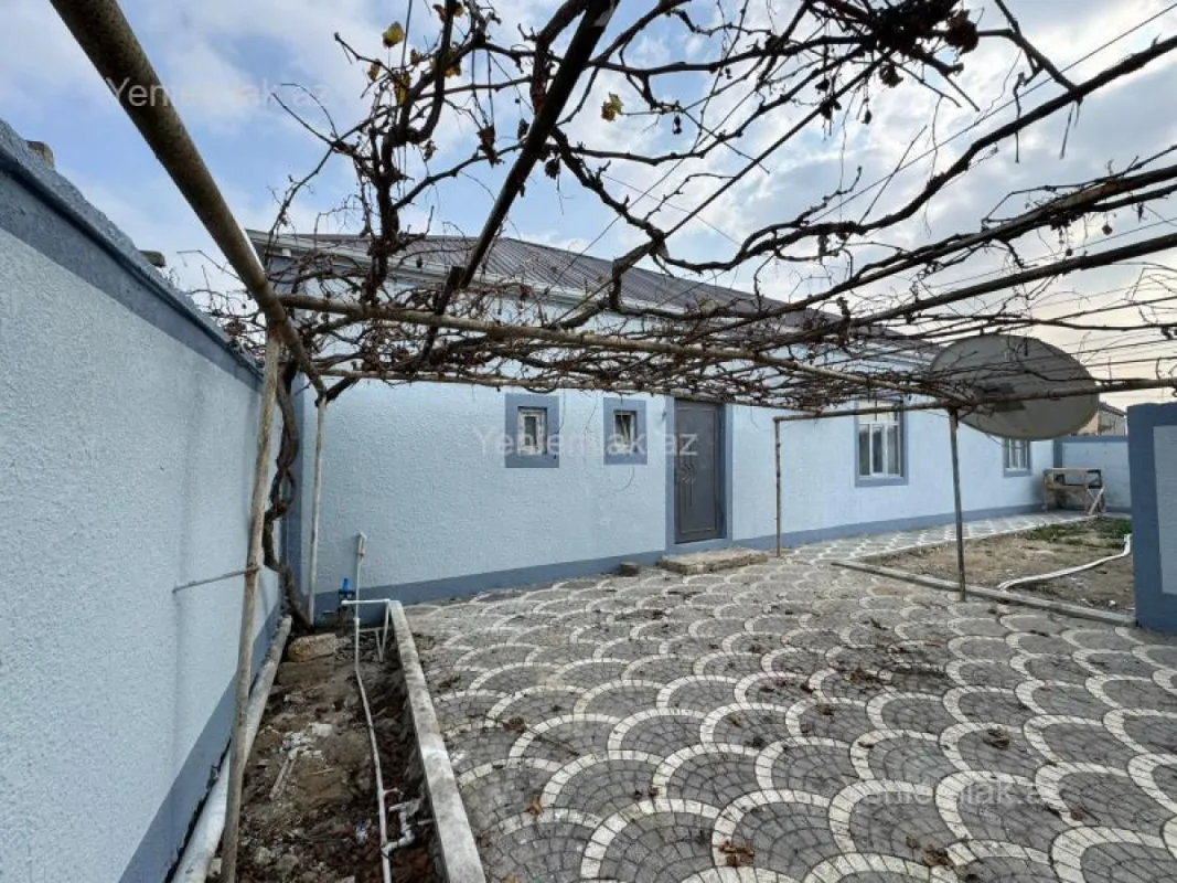 Satılır 4 otaqlı həyət evi 135 m²
