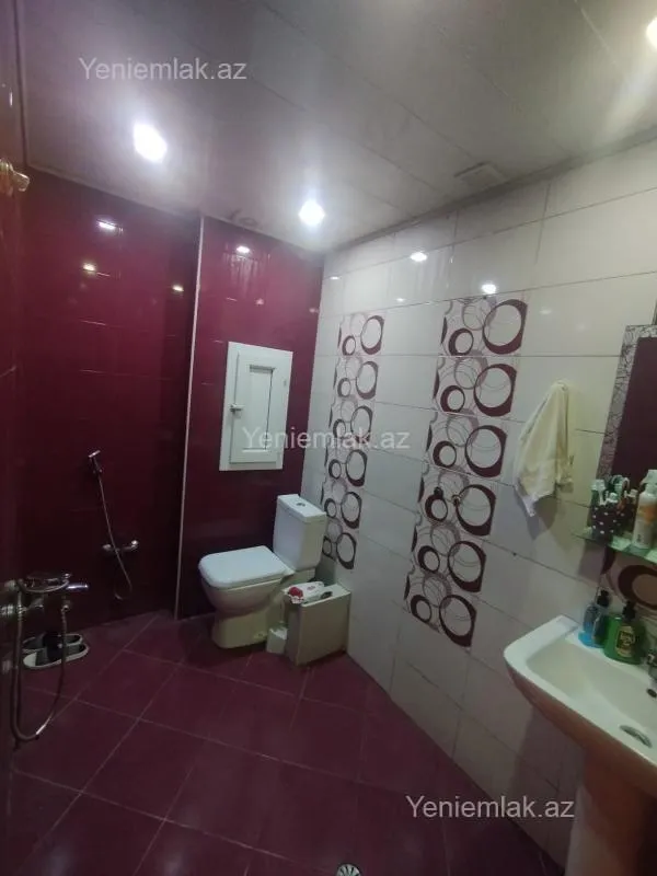 Satılır 2 otaqlı köhnə tikili 55 m²