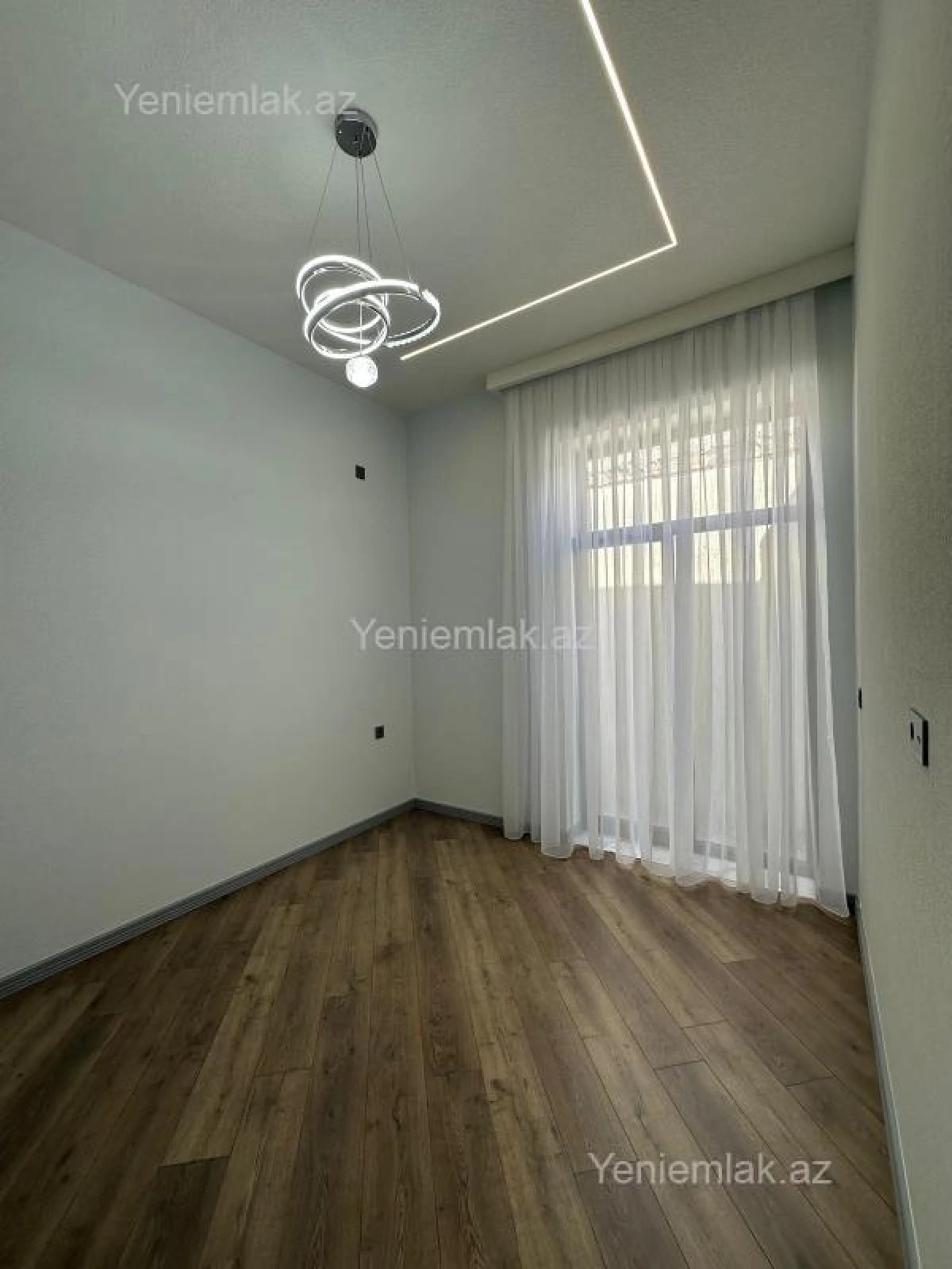 Satılır 4 otaqlı həyət evi 140 m²