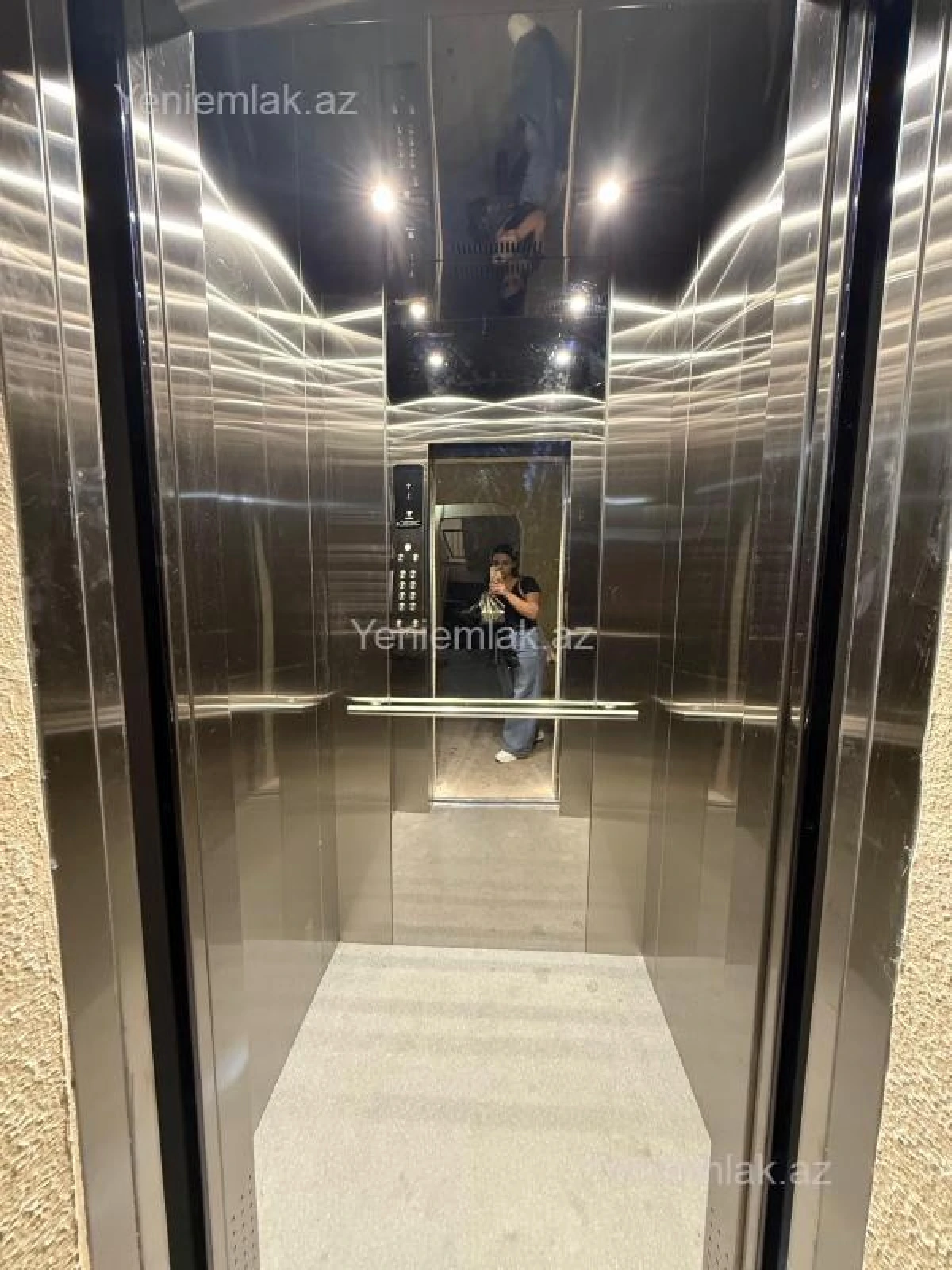 Satılır 3 otaqlı köhnə tikili 80 m²