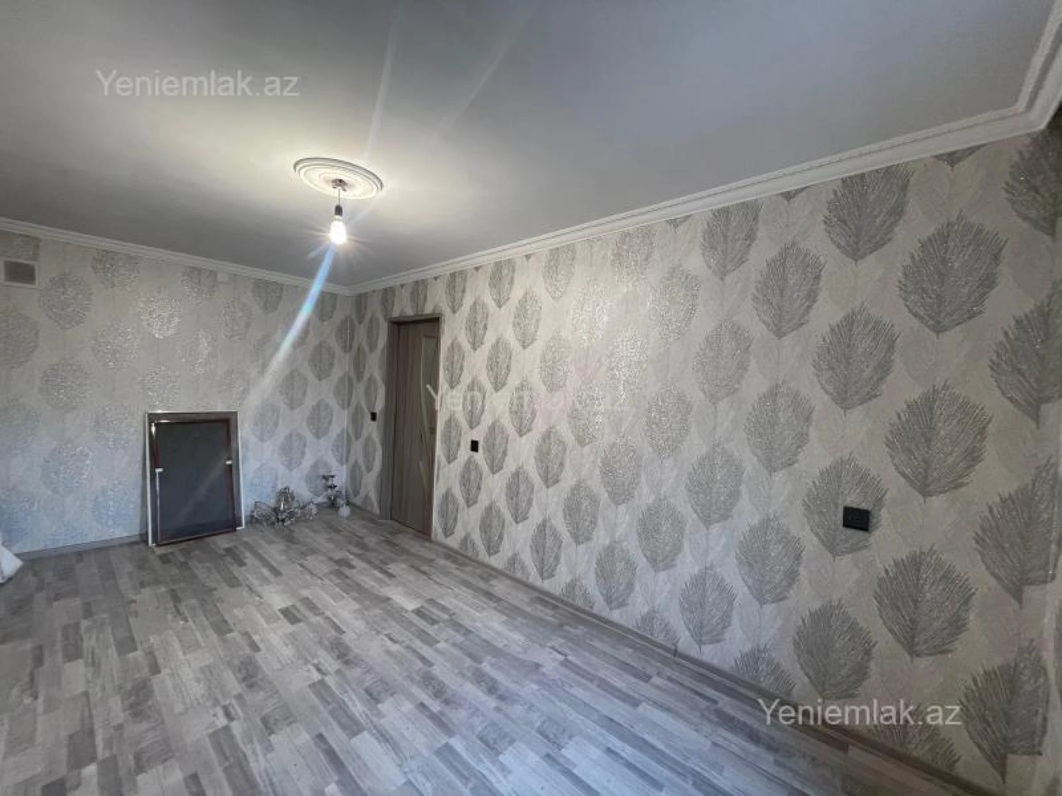 Satılır 2 otaqlı köhnə tikili 50 m²