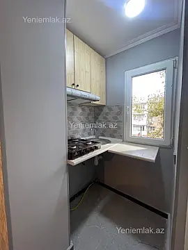 Satılır 2 otaqlı köhnə tikili 50 m²