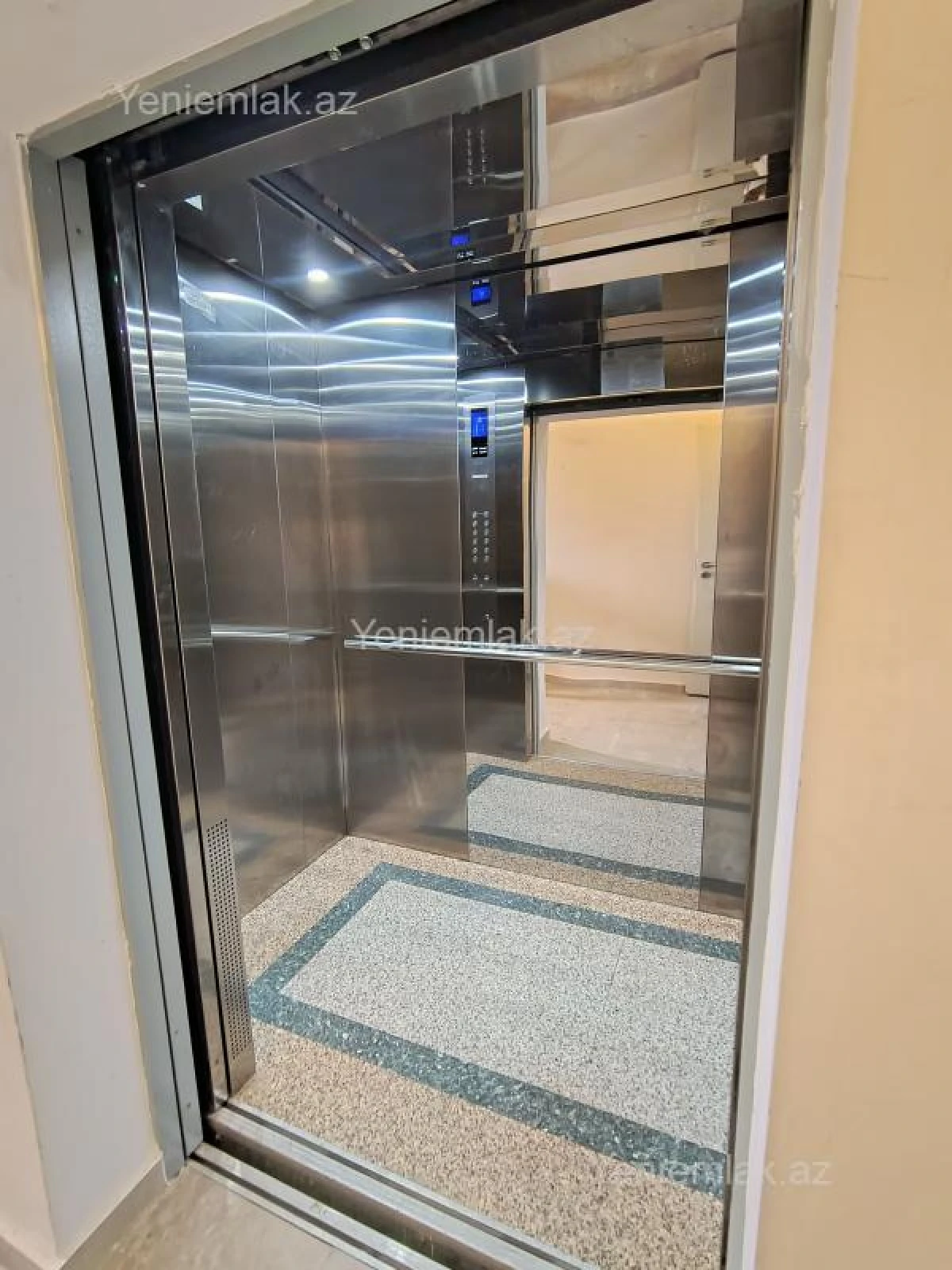 Satılır 3 otaqlı yeni tikili 77 m²