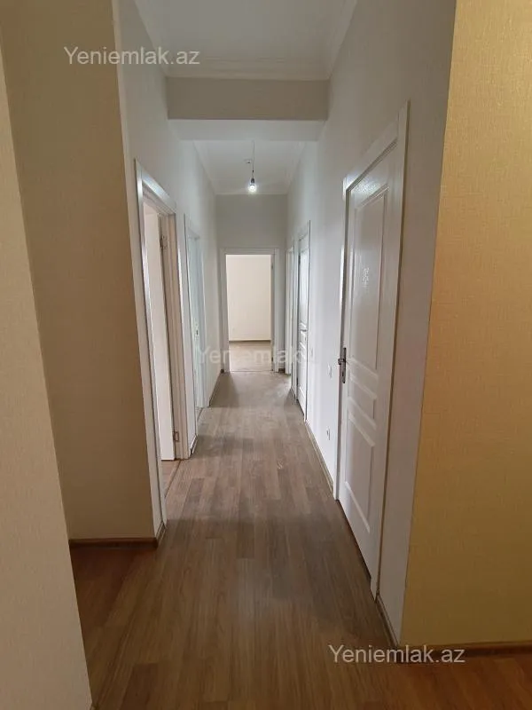 Satılır 3 otaqlı yeni tikili 77 m²