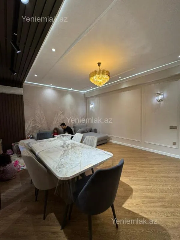 Satılır 2 otaqlı yeni tikili 103 m²