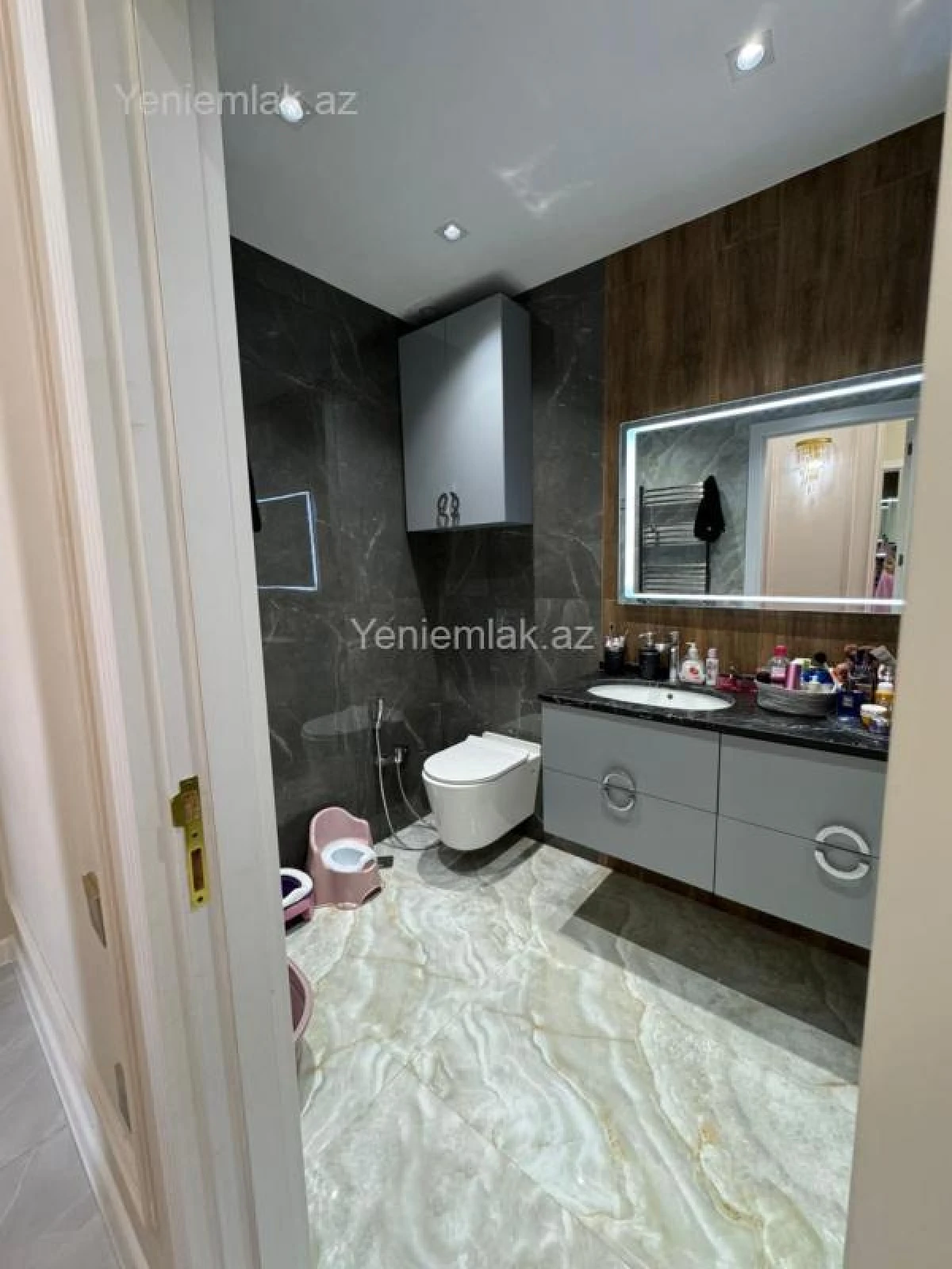 Satılır 2 otaqlı yeni tikili 103 m²