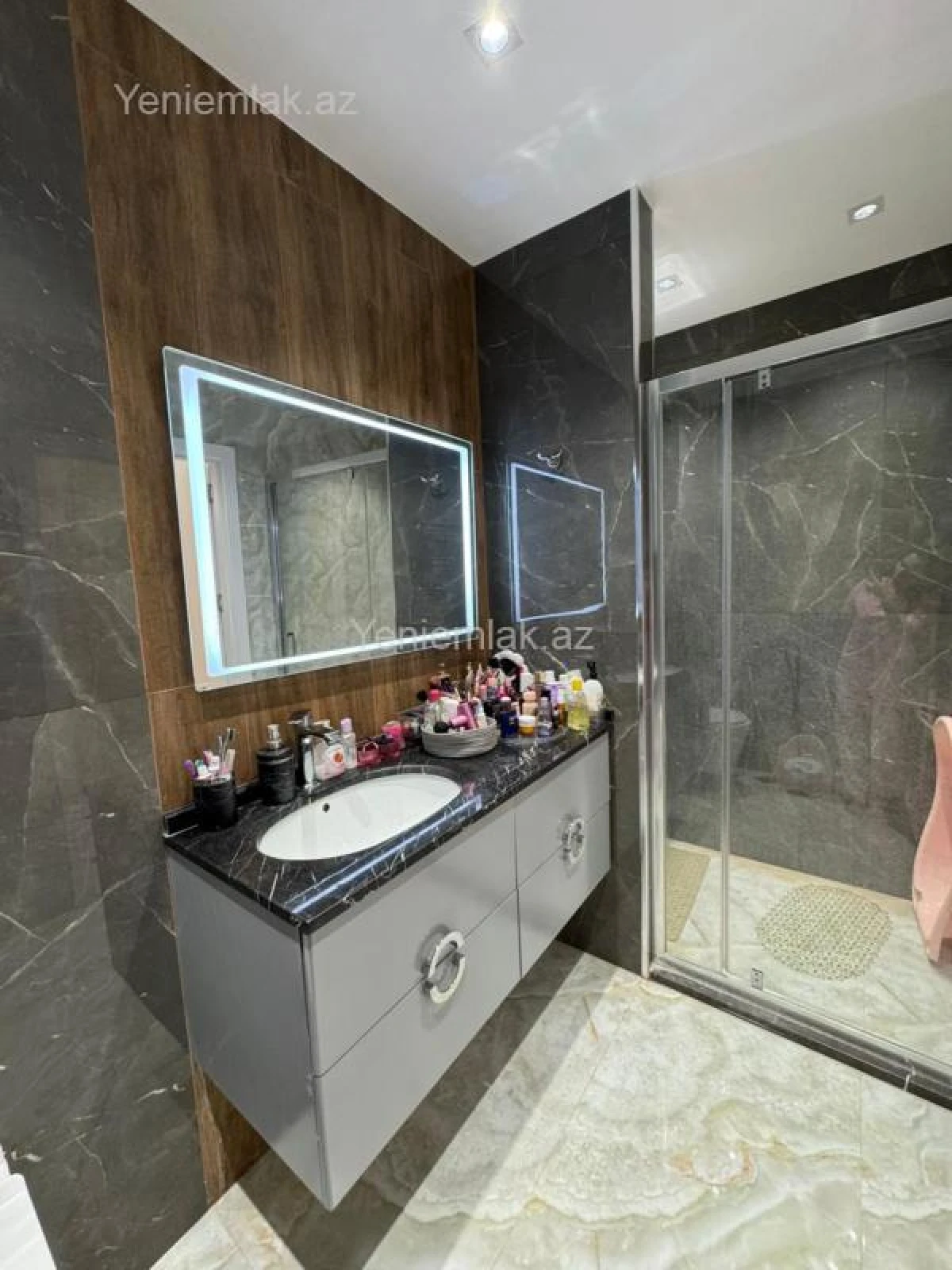 Satılır 2 otaqlı yeni tikili 103 m²