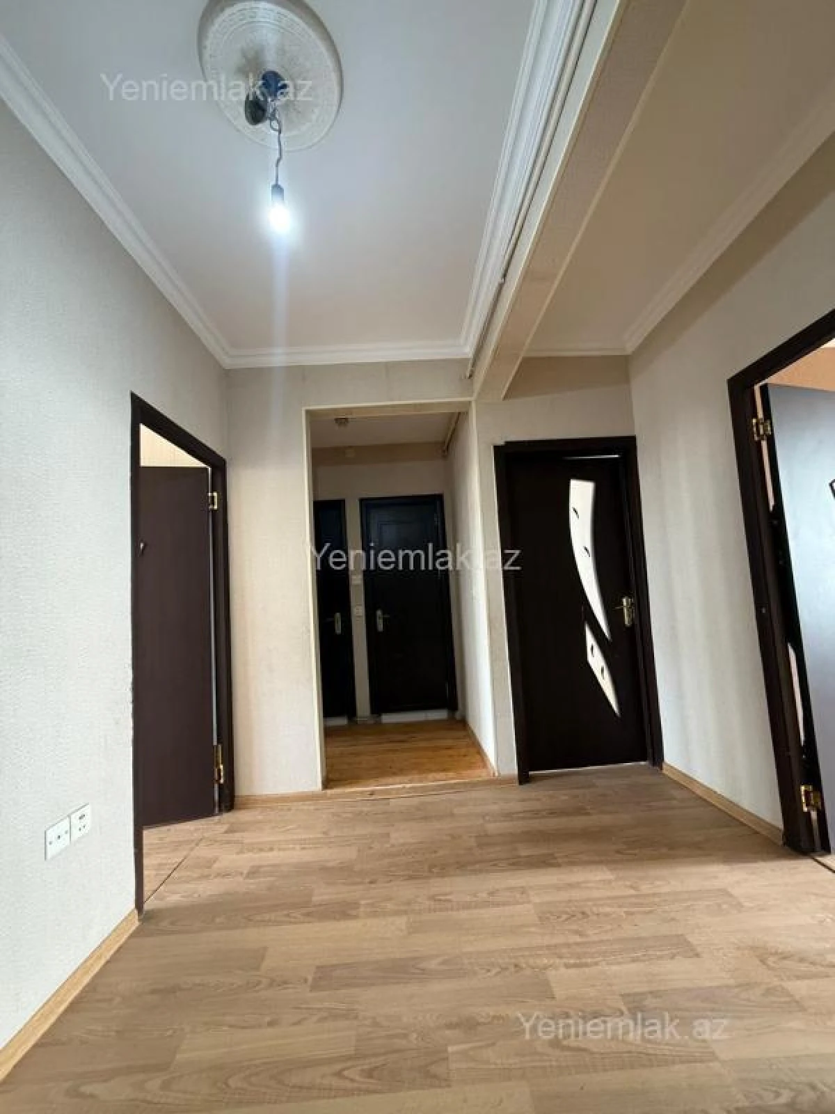 Satılır 3 otaqlı köhnə tikili 80 m²
