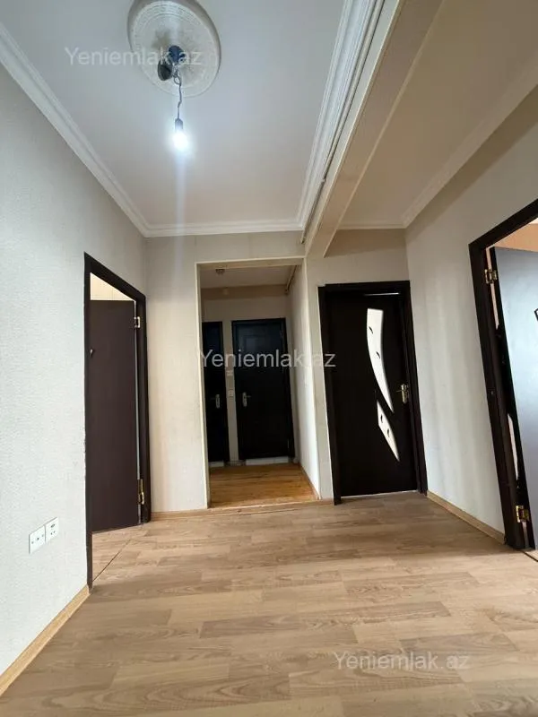 Satılır 3 otaqlı köhnə tikili 80 m²