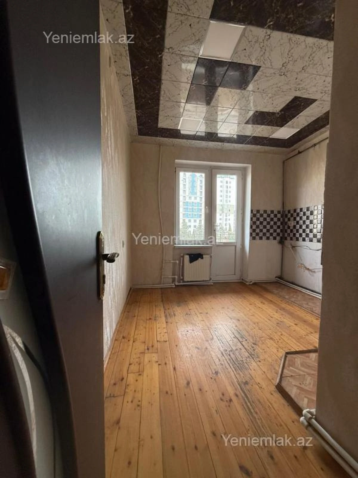 Satılır 3 otaqlı köhnə tikili 80 m²