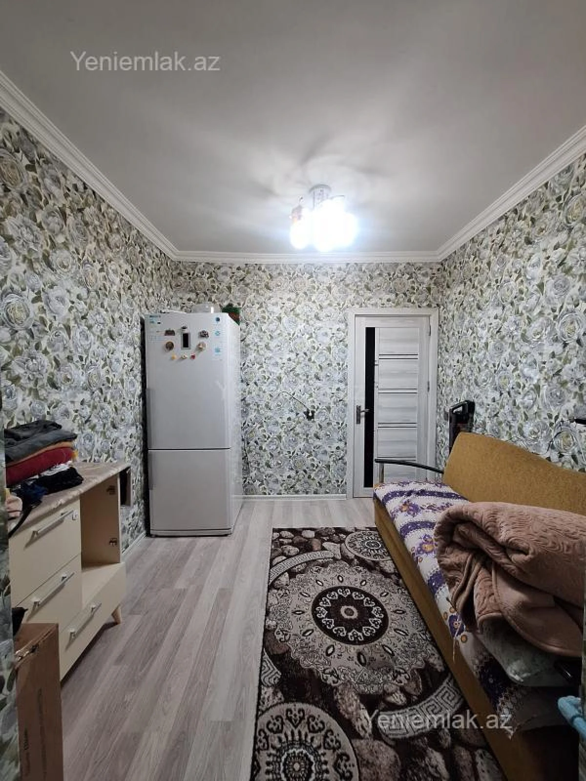 Satılır 4 otaqlı köhnə tikili 85 m²