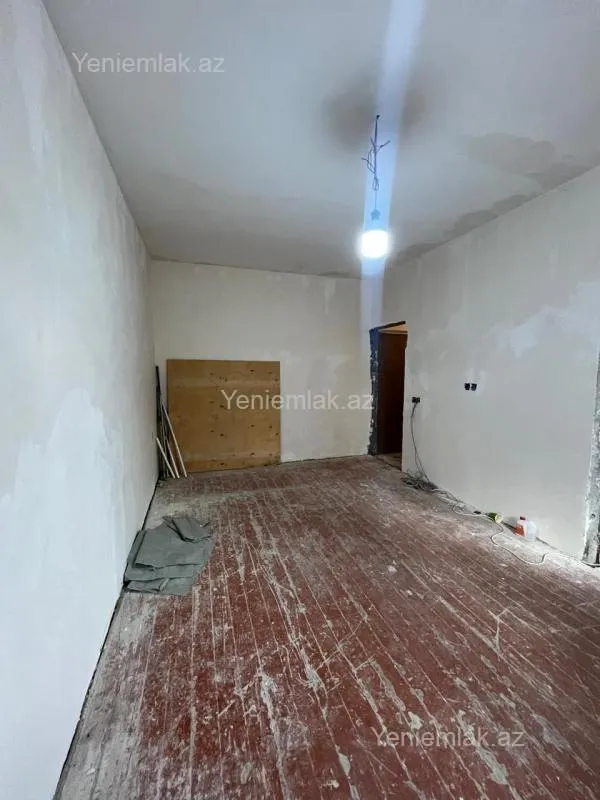 Satılır 1 otaqlı köhnə tikili 35 m²