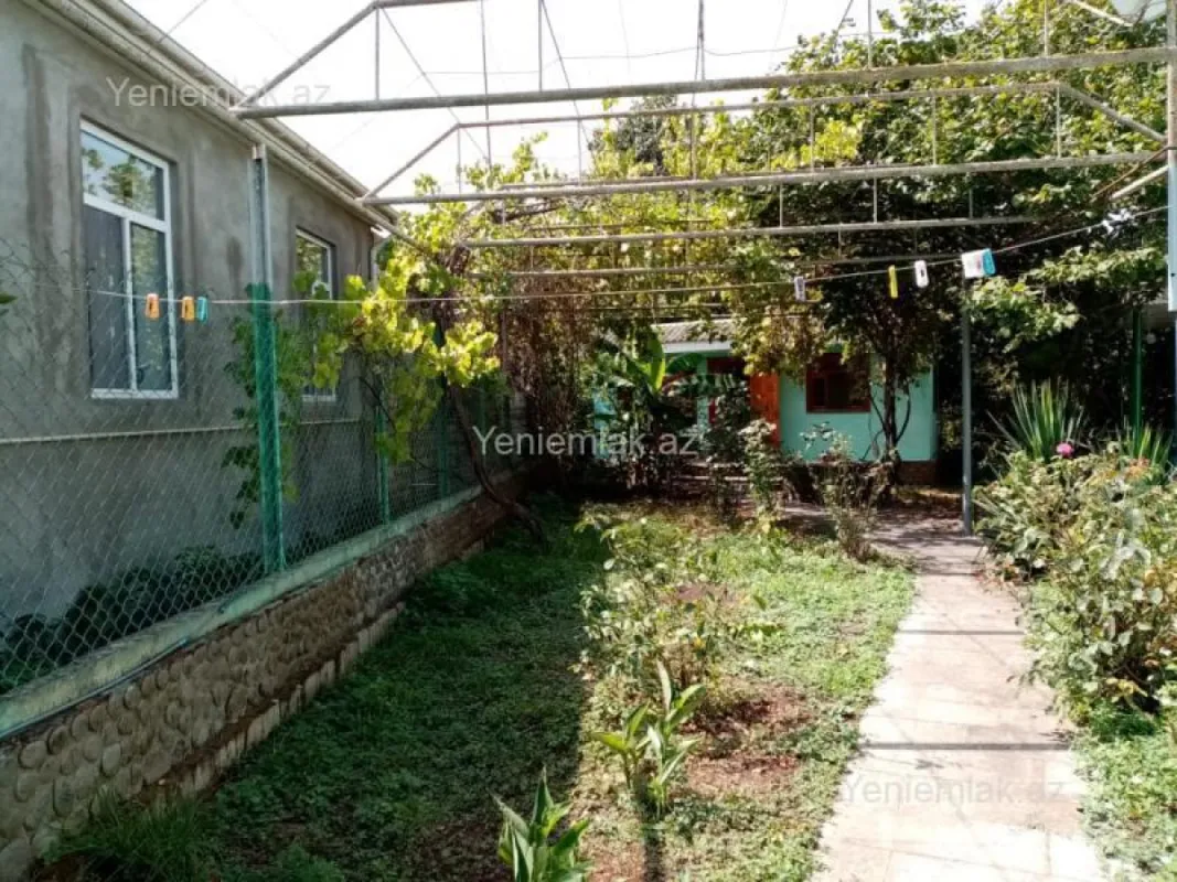 Satılır 5 otaqlı həyət evi 118 m²