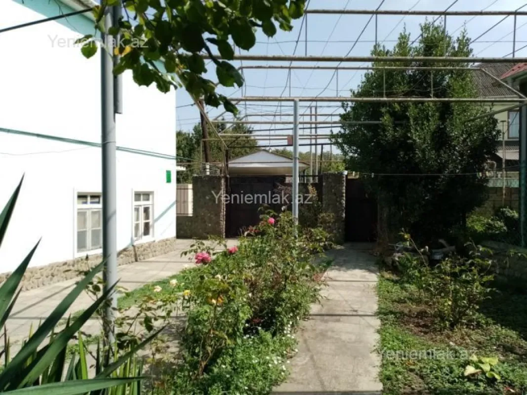 Satılır 5 otaqlı həyət evi 118 m²