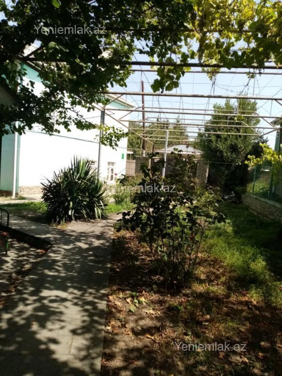 Satılır 5 otaqlı həyət evi 118 m²